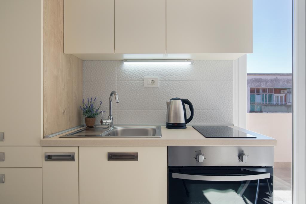 Central Boutique Apartments With Balconies, In Walking Distance To The Sea ซาดาร์ ภายนอก รูปภาพ