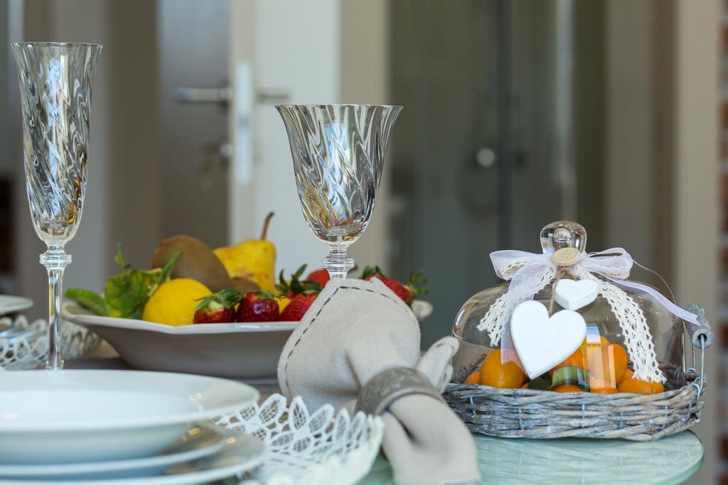 Central Boutique Apartments With Balconies, In Walking Distance To The Sea ซาดาร์ ภายนอก รูปภาพ